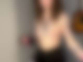 Live cam show with SarahBlint - Camel Toe on Camsoda
