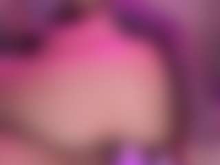 Live cam show with Avery Lee - Blonde Hair Amateur on CamClone