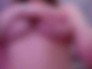 Live cam show with BabyMlem - Moaning on Camsoda