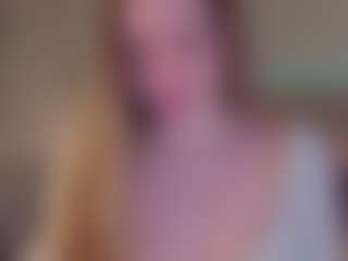 Live cam show with BabyMlem - Moaning on Milf Play