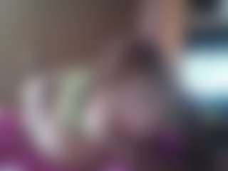 Live cam show with brainiacbimbo - Brown Hair Petite on live18s.com