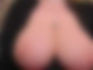 Live cam show with EmmaBloomm - Nature on livesuperchat.net