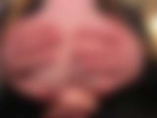 Live cam show with EmmaBloomm - Butt Plug on Camsoda
