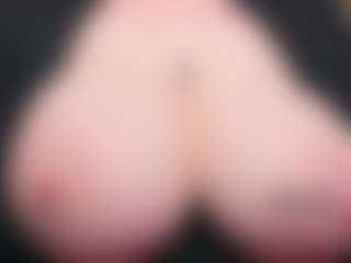 EmmaBloomm's Live Sex Cam Show