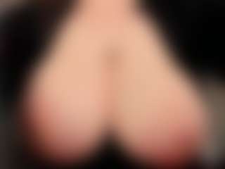 Live cam show with EmmaBloomm - Butt Plug on Cam Slut