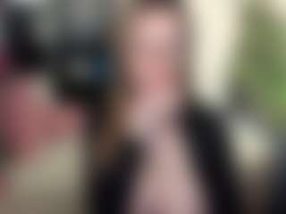 EmmaBloomm's Live Sex Cam Show
