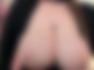 EmmaBloomm's Live Sex Cam Show
