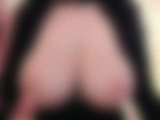 EmmaBloomm's Live Sex Cam Show