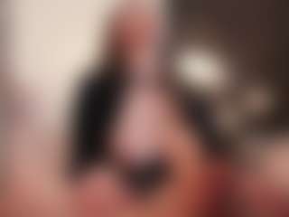 EmmaBloomm's Live Sex Cam Show
