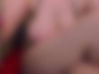 Live cam show with EmmaBloomm - Green Eyes on AdultVida.com