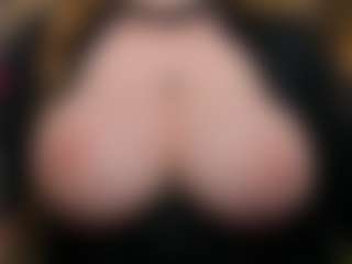 Live cam show with EmmaBloomm - Moaning on Camversity