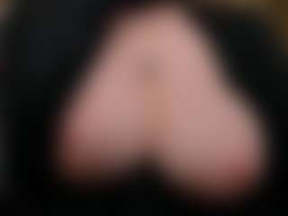 Live cam show with EmmaBloomm - Green Eyes on iamadamtest123.com