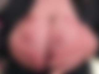 Live cam show with EmmaBloomm - Moaning on Taboo Cams XXX
