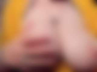 EmmaBloomm's Live Sex Cam Show