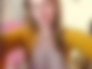 EmmaBloomm's Live Sex Cam Show