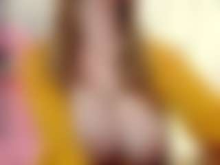 EmmaBloomm's Live Sex Cam Show