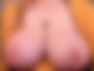 Live cam show with EmmaBloomm - Butt Plug on Camiplay Live