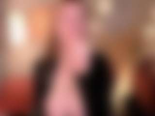 Live cam show with EmmaBloomm - Public Brown Hair on Camsoda