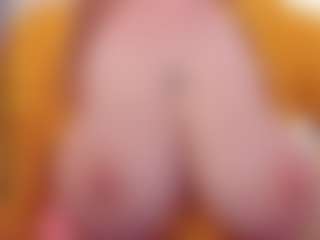Live cam show with EmmaBloomm - Green Eyes on Cam Slut