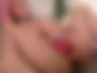 Live cam show with EmmaBloomm - Brown Hair on Camsoda