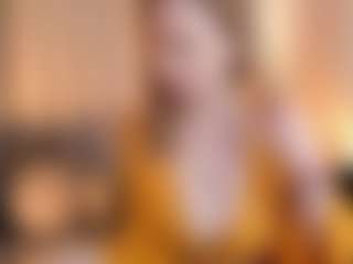 Live cam show with EmmaBloomm - Dirty Talk on SquirtSoMuch