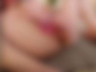 EmmaBloomm's Live Sex Cam Show