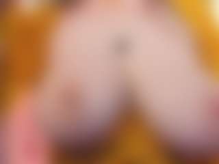 Live cam show with EmmaBloomm - Butt Plug on SinfulBabes
