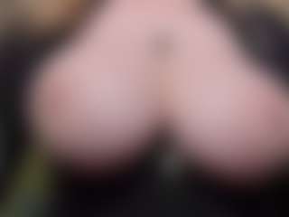 Show de câmera ao vivo com EmmaBloomm - Big Ass no Camsoda