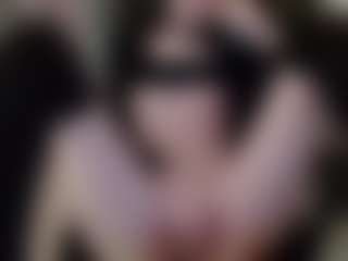 Live-Cam-Show mit Kama - Smoking auf Camsoda