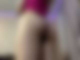 Mia's Live Sex Cam Show