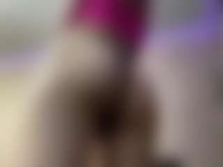 Mia's Live Sex Cam Show