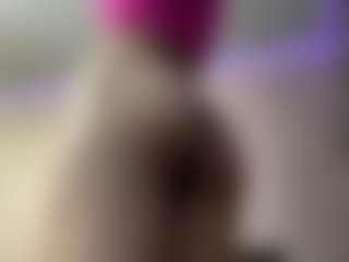 Mia's Live Sex Cam Show