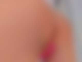 Live cam show with FloraAmber - Cute on Camsoda