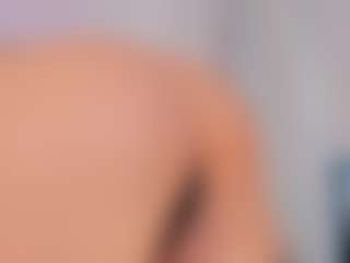 Live cam show with FloraAmber - Blue Eyes on Camsoda