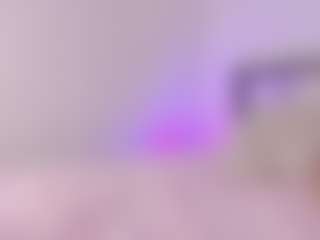Live cam show with FloraAmber - Cute on Free Soda