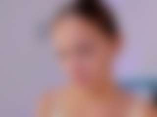 Live cam show with FloraAmber - Thong on AdultVida.com