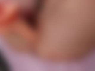 Live cam show with FloraAmber - Blonde Hair College on Latina Girls