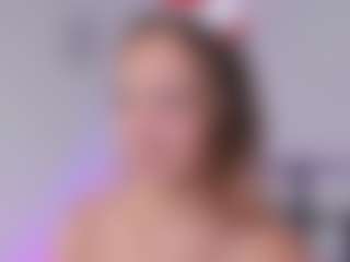 Live cam show with FloraAmber - Lovense Small Tits on Dare Cams