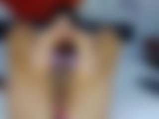 Live cam show with Kamie-SebasDolce - Green Eyes on Milfs Live