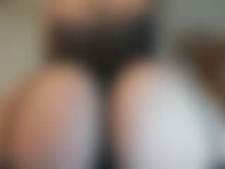 Live cam show with nikitabonnie - Brown Eyes on 1on1-livenow