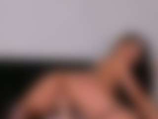 Live cam show with KayraLanne - Teen (18+) on livesuperchat.net