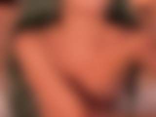 Live cam show with KayraLanne - Small Tits on Mixed Magazine Live