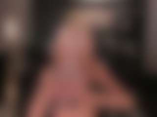 Live cam show with KayraLanne - Facial on AdultVida.com