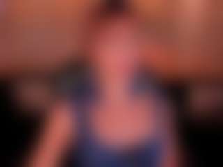 Live cam show with KayraLanne - Skinny on Camsoda