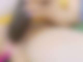 Live cam show with Melanie-Gale - Normal on Camsoda