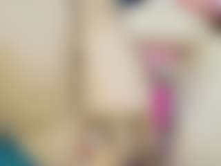 Live cam show with Melanie-Gale - Small Tits on Uber Horny