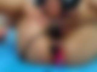 Live cam show with Melanie-Gale - Double Penetration on Camsoda