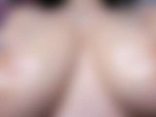 Live cam show with Miariot - Facial Piercings on Hubzter Live