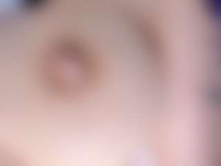 Live cam show with Miariot - Genital Piercings on Big Tits