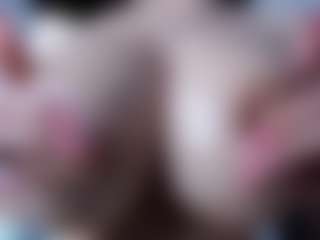 Spettacolo in cam dal vivo con Miariot - Bikini su Camsoda